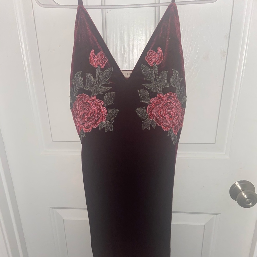 Red rose burgundy dress 🥰🥰 worn once
